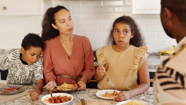 How to Create a Balanced Family Meal Plan