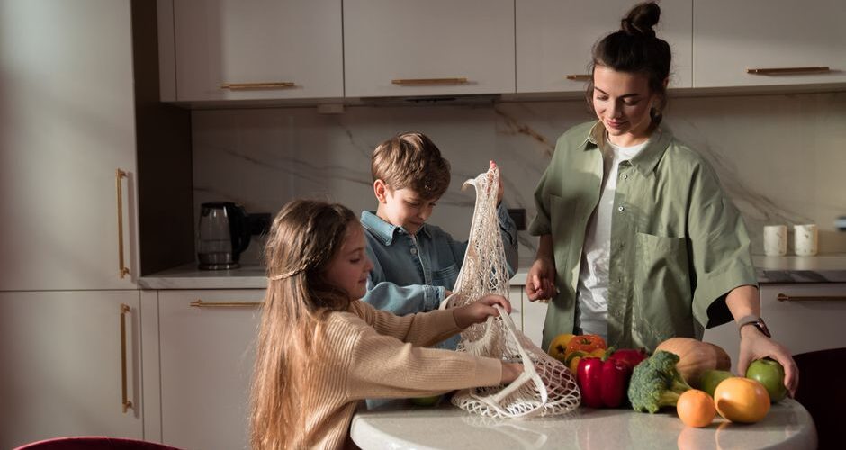 The 2026 Guide to Eco-Friendly Family Meals: Delicious and Sustainable Cooking